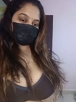 Snapshot of Aliya_Hott chatting on May 23, 4:18 am Aliya Hott online show from May 23, 4:18 am