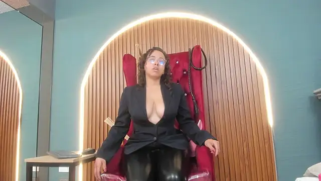 Snapshot of barbara_leython chatting on February 2, 12:37 pm barbara leython online show from February 2, 12:37 pm