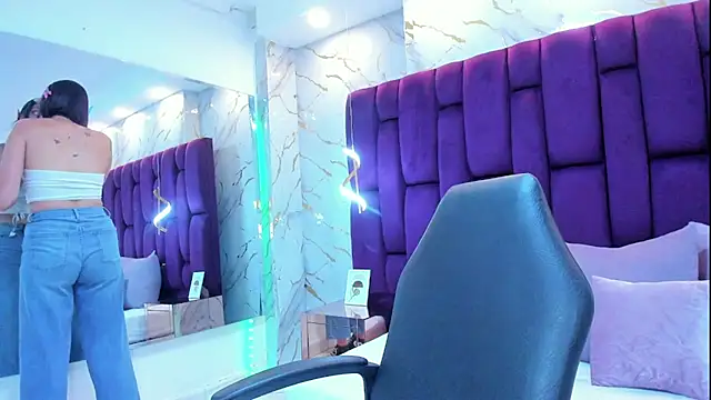 Snapshot of crystalstonee chatting on February 19, 9:00 pm crystalstonee online show from February 19, 9:00 pm