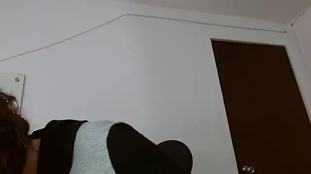 ElaMurray02 online show from April 28, 12:10 pm