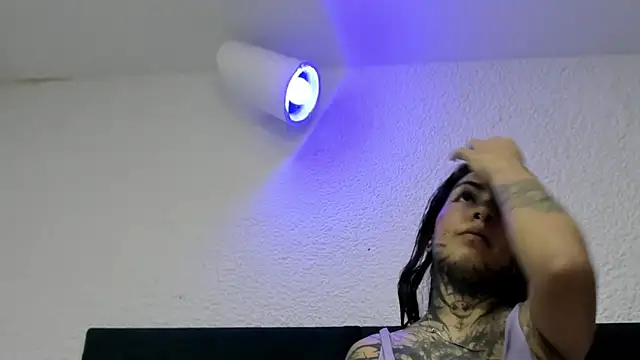 Dahliablack online show from June 1, 12:40 pm