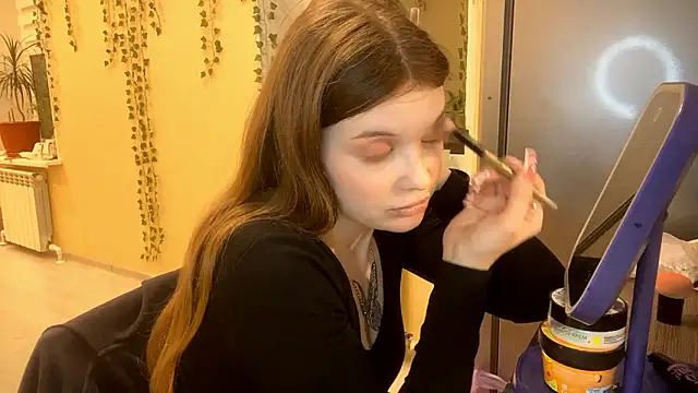 Snapshot of PowderedTalc chatting on February 20, 5:35 pm PowderedTalc online show from February 20, 5:35 pm