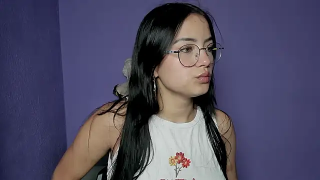 Snapshot of Sally_Black chatting on February 19, 12:56 pm Sally Black online show from February 19, 12:56 pm