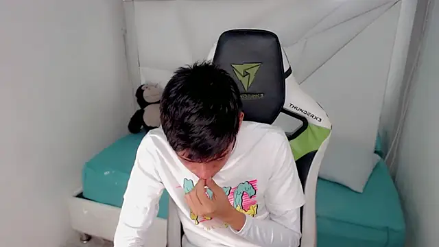 Liarr  online show from February 23, 8:06 pm