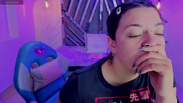  Vermell  online show from March 10, 6:35 pm