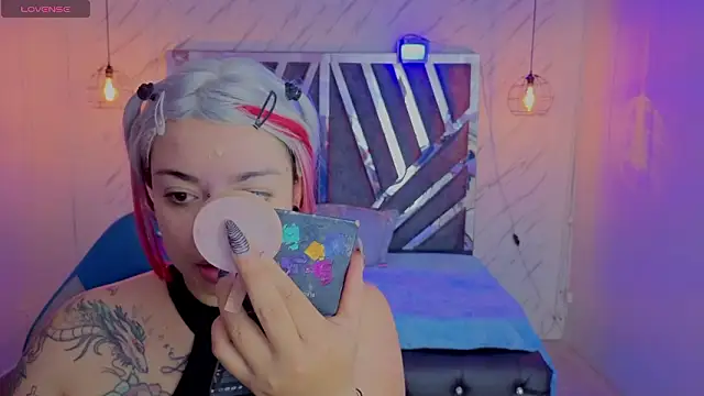  Vermell  online show from March 20, 7:08 pm