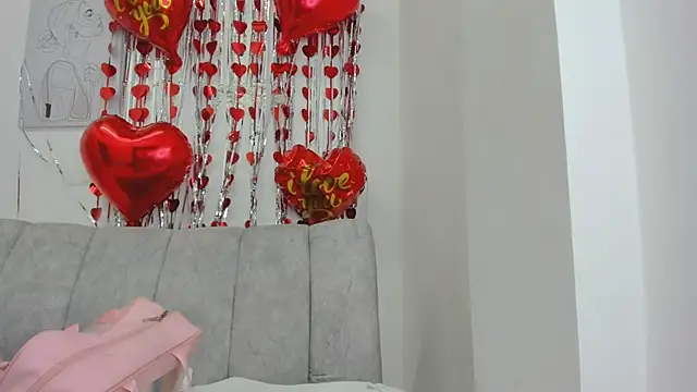 Snapshot of velvetluna_ chatting on February 17, 10:56 am velvetluna online show from February 17, 10:56 am