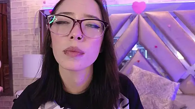 HarperrWest online show from February 20, 8:20 pm