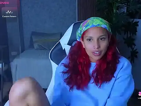 Snapshot of saphire_ chatting on July 21, 2:41 pm saphire online show from July 21, 2:41 pm