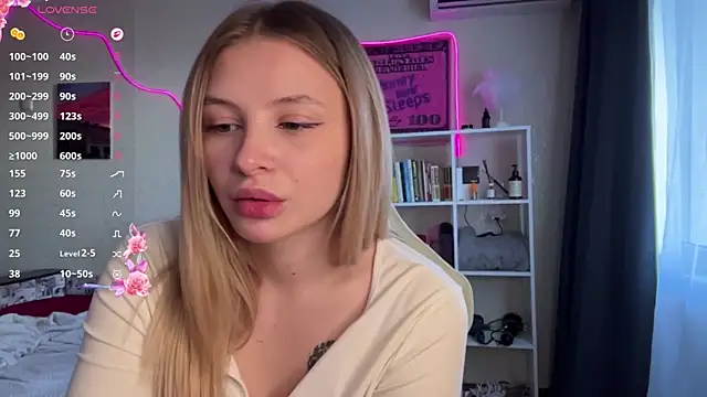 VibeVi online show from April 17, 1:03 pm