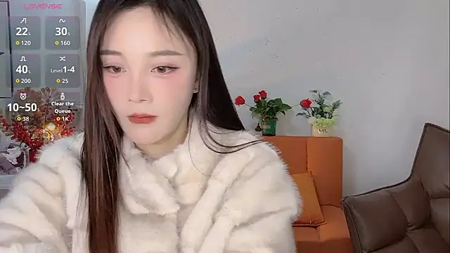 Snapshot of Lisa-295188 chatting on February 19, 5:47 am Lisa-295188 online show from February 19, 5:47 am