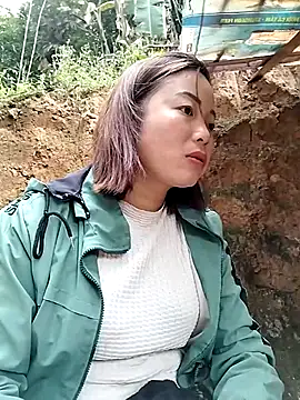 Snapshot of Ella-aa chatting on February 17, 2:41 am Ella-aa online show from February 17, 2:41 am