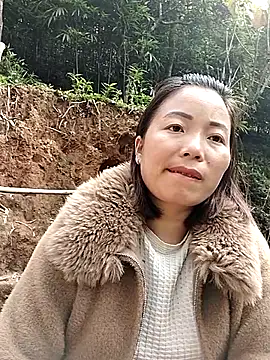 Ella-aa online show from March 3, 2:07 am