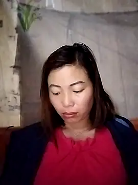 Ella-aa online show from April 1, 9:23 pm