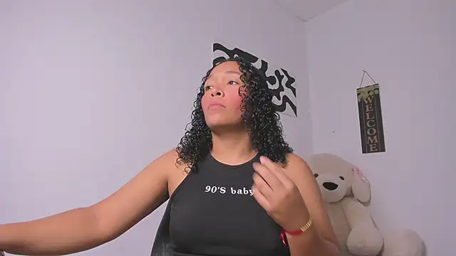 Nia13 online show from April 15, 12:39 am