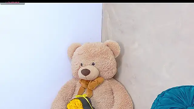 Snapshot of AndiVasquez chatting on March 10, 5:12 am AndiVasquez online show from March 10, 5:12 am