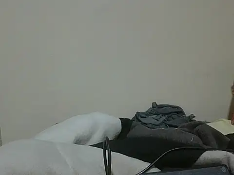 Snapshot of Rethabile211 chatting on February 6, 12:48 am Rethabile211 online show from February 6, 12:48 am