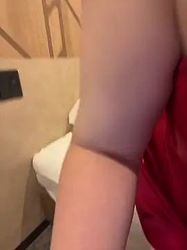 Mitsuco surflady online show from March 11, 12:00 pm