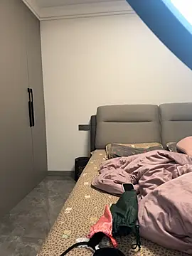 liubaobao666 online show from April 7, 3:01 pm