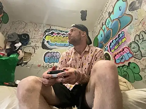 Snapshot of gothboiplzty chatting on April 29, 9:21 pm gothboiplzty online show from April 29, 9:21 pm