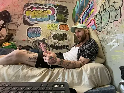 Snapshot of gothboiplzty chatting on May 26, 3:08 pm gothboiplzty online show from May 26, 3:08 pm