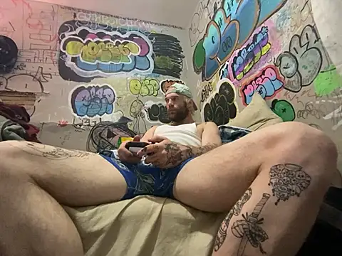 Snapshot of gothboiplzty chatting on June 3, 6:16 am gothboiplzty online show from June 3, 6:16 am