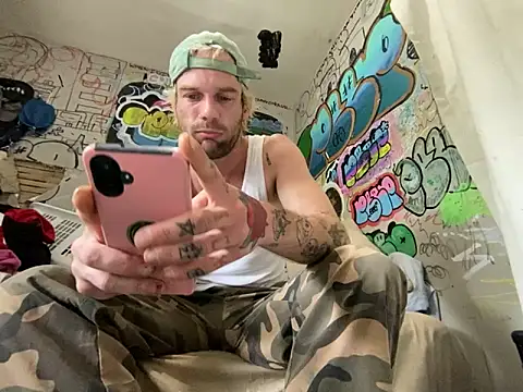 gothboiplzty online show from June 20, 5:27 pm