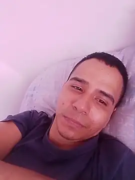 Snapshot of Mrpassion3 chatting on February 2, 4:17 pm Mrpassion3 online show from February 2, 4:17 pm