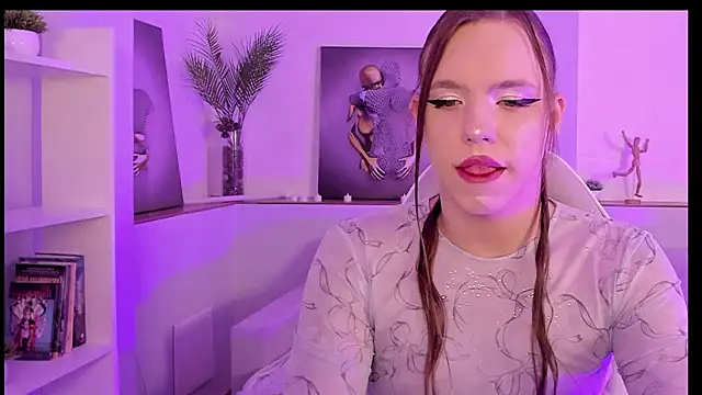 Snapshot of Madison_dolly chatting on March 8, 2:04 am Madison dolly online show from March 8, 2:04 am