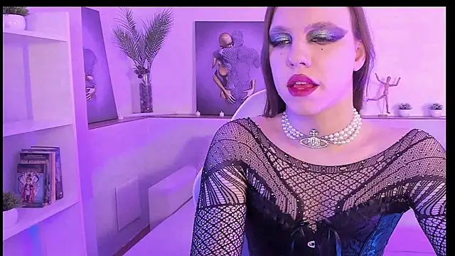 Snapshot of Madison_dolly chatting on March 15, 8:53 am Madison dolly online show from March 15, 8:53 am