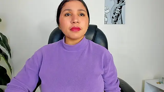 Snapshot of Victoria_Rosee chatting on February 4, 12:33 pm Victoria Rosee online show from February 4, 12:33 pm