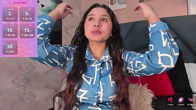 Snapshot of Victoria_Rosee chatting on March 31, 1:00 pm Victoria Rosee online show from March 31, 1:00 pm