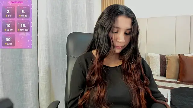 Snapshot of Victoria_Rosee chatting on April 10, 12:32 pm Victoria Rosee online show from April 10, 12:32 pm