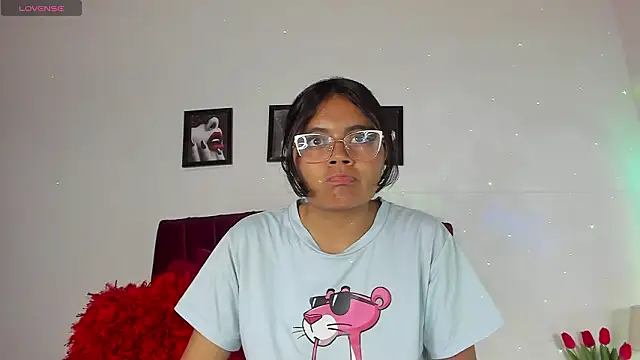 Snapshot of luna_velveth chatting on February 11, 2:27 am luna velveth online show from February 11, 2:27 am