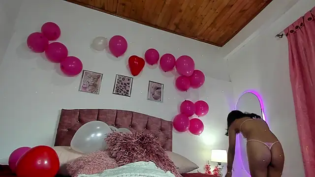 Snapshot of luna_velveth chatting on February 13, 1:12 am luna velveth online show from February 13, 1:12 am