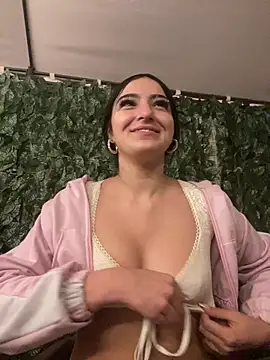 Snapshot of Valery_pink18 chatting on February 22, 2:34 am Valery pink18 online show from February 22, 2:34 am