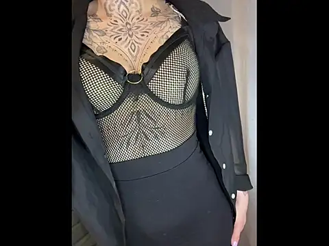 susannee online show from April 25, 11:02 pm