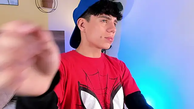 Snapshot of Angel_eros_ chatting on February 9, 5:33 am Angel eros online show from February 9, 5:33 am