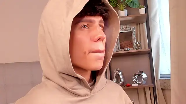 Snapshot of Angel_eros_ chatting on February 23, 3:53 pm Angel eros online show from February 23, 3:53 pm