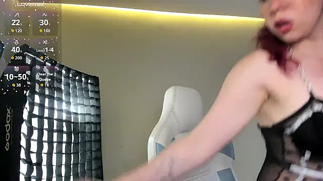 Snapshot of MiaTorres4 chatting on February 17, 12:12 pm MiaTorres4 online show from February 17, 12:12 pm