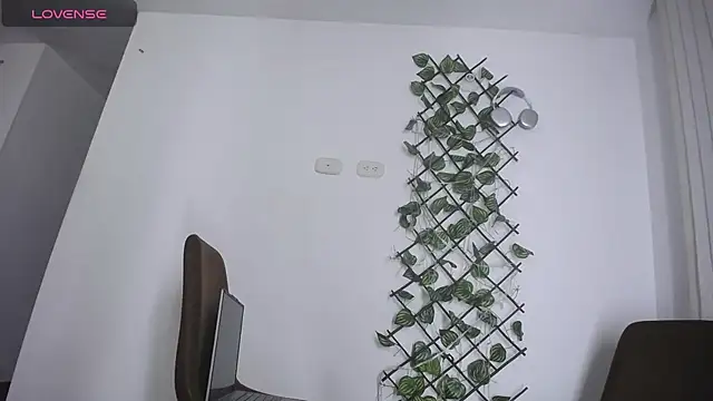 Luis prince  online show from April 22, 11:28 pm