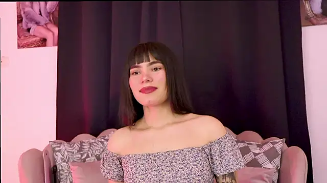 Snapshot of dakotacollins_ chatting on April 16, 2:23 am dakotacollins online show from April 16, 2:23 am