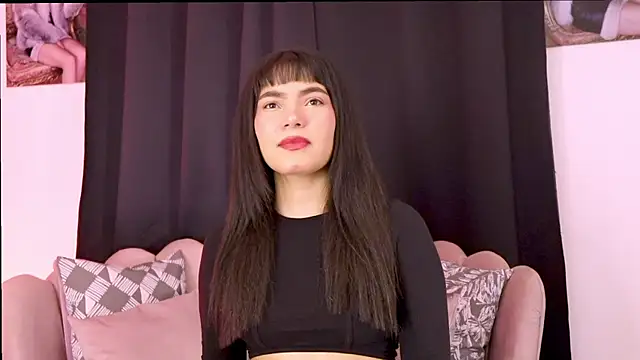 Snapshot of dakotacollins_ chatting on May 28, 2:42 am dakotacollins online show from May 28, 2:42 am