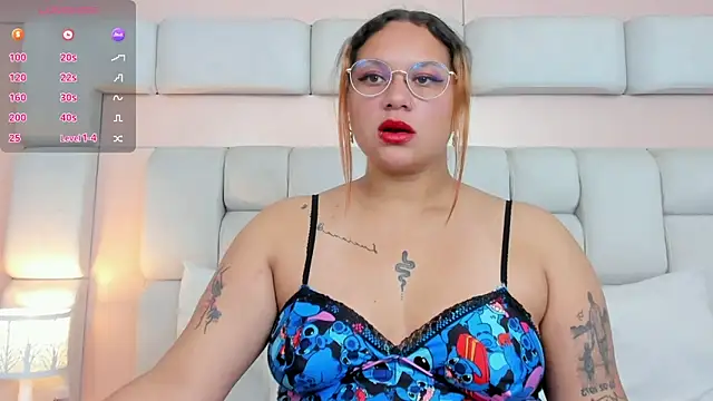 Snapshot of Laurent_glass chatting on February 25, 12:37 pm Laurent glass online show from February 25, 12:37 pm