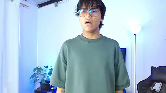 Snapshot of Maecum18 chatting on February 5, 9:41 pm Maecum18 online show from February 5, 9:41 pm