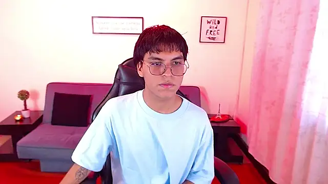 Maecum18 online show from May 13, 9:22 pm