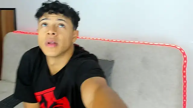 Snapshot of _Alex_Colton chatting on February 24, 10:19 pm Alex Colton online show from February 24, 10:19 pm