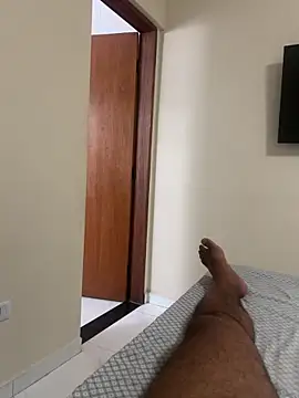 Snapshot of Renataalves chatting on February 7, 10:41 am Renataalves online show from February 7, 10:41 am