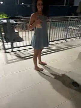 Snapshot of SirenStell0 chatting on February 21, 5:30 am SirenStell0 online show from February 21, 5:30 am