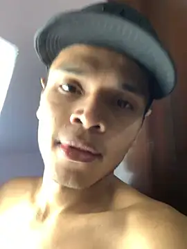 Snapshot of Alejandroo_Montenegro chatting on February 20, 11:16 pm Alejandroo Montenegro online show from February 20, 11:16 pm